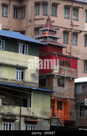 Petit temple dans l'ouest du Bengale en Inde Darjeeling résidentiel Banque D'Images