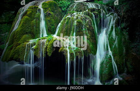 Bigar cascade, une des plus belles d'Europe, Caras Severin, Roumanie Banque D'Images