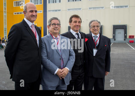 District de Pervomaisky, Région de Tambov, en Russie. 30 mai, 2017. membre du conseil d'administration de Grupo Fuertes à Juan Pedro Florio Cazorla, co-propriétaire de la société Grupo Fuertes, Jose Fuertes, président du conseil d'administration de groupe ''Cherkizovo'' Igor Babayev et le président et co-propriétaire de Grupo Fuertes Fuertes et Thomas (de gauche à droite) lors de l'ouverture de ''Turquie Tambov' Credit : Aleksei Sukhorukov/ZUMA/Alamy Fil Live News Banque D'Images