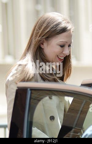 New York, NY, USA. 31 mai, 2017. Chelsea Clinton dehors et environ pour la célébrité Candids - WED, New York, NY 31 mai 2017. Credit : Kristin Callahan/Everett Collection/Alamy Live News Banque D'Images