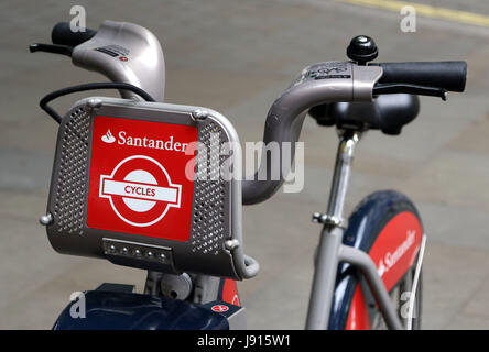 30 mai 2017 - Cycles Santander - un système public de location de vélos à Londres parrainé par Santander UK et exploité par Transport for London Banque D'Images