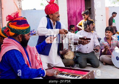 Kalbelia nomades du Rajasthan, Inde Banque D'Images