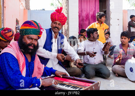 Kalbelia nomades du Rajasthan, Inde Banque D'Images