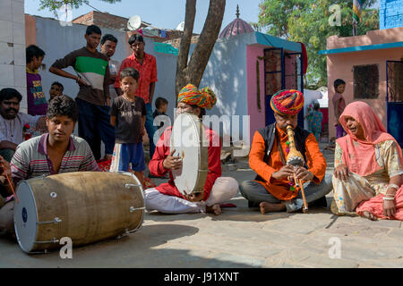 Kalbelia nomades du Rajasthan, Inde Banque D'Images