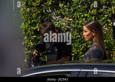 CANNES,FRANCE - MAI.23 : Eva Longoria assiste à la 70e anniversaire de la 70e assemblée annuelle du Festival du Film de Cannes au Palais des Festivals le 23 mai 2017 dans C Banque D'Images