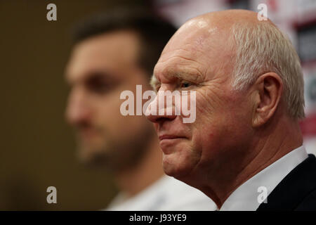 Les Lions britanniques et irlandais' tour manager John Spencer au cours de la conférence de presse à l'hôtel Pullman, Auckland. ASSOCIATION DE PRESSE Photo. Photo date : mercredi 31 mai 2017. Voir histoire RUGBYU PA Lions. Crédit photo doit se lire : David Davies/PA Wire. RESTRICTIONS : un usage éditorial uniquement. Aucun usage commercial.obscurcissement de logos. Banque D'Images