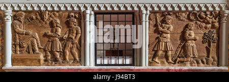 La France, Tarn et Garonne, Moissac, Saint Pierre Abbaye, classée au Patrimoine Mondial de l'UNESCO, dans l'église, l'autel des reliques de Saint Cyprien Banque D'Images