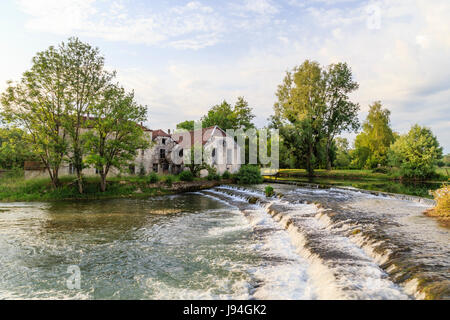 La France, l'Aube (10), Mussy-sur-Seine, la Seine // France, Aube, Mussy sur Seine, Seine River Banque D'Images