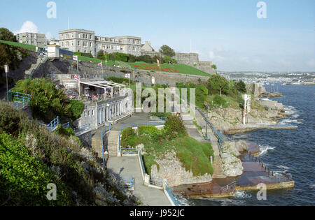 La Plymouth Hoe, terrasse de café, au sud-ouest, Devon, UK, FR Banque D'Images