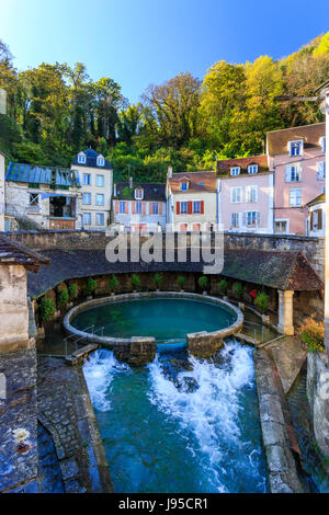 La France, l'Yonne(89), tonnerre, la Fosse Dionne // France, Yonne, tonnerre, Fosse Dionne Banque D'Images