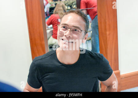 Bonn, Allemagne. Jun, 2017 4. Mark Dacascos (Hawaii Five-0, Marvel's Agents du S.H.I.E.L.D.) réunion fans à la FedCon. La FedCon 26, la plus grande Convention de Star Trek, invite des célébrités et fans de se rencontrer dans des séances de signature et de panneaux. La FedCon 26 juin 2017 a eu lieu de 2 à 5. Photo : Markus Wissmann/Alamy Live News Crédit : Markus Wissmann/Alamy Live News Banque D'Images