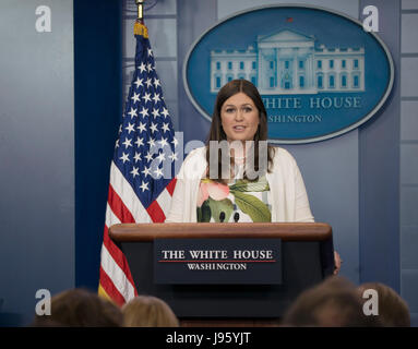 Washington, USA. Le 05 juin, 2017. Washington DC, le 5 juin 2017, USA : le sous-secrétaire de presse de la Maison Blanche, Sarah Sanders Huckabee mène l'information quotidienne à la Maison Blanche. Patsy Lynch/Alamy Crédit : Patsy Lynch/Alamy Live News Banque D'Images
