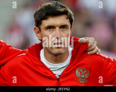 Budapest, Hongrie. Le 05 juin, 2017. BUDAPEST, HONGRIE - 5 juin : Yuri Zhirkov de la Russie est à l'écoute de l'hymne national avant le match amical entre la Hongrie et la Russie à Groupama Arena le 5 juin 2017 à Budapest, Hongrie. Credit : Laszlo Szirtesi/Alamy Live News Banque D'Images