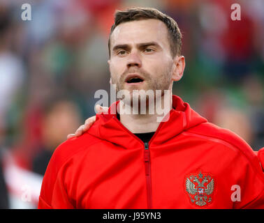 Budapest, Hongrie. Le 05 juin, 2017. BUDAPEST, HONGRIE - 5 juin : Igor Akinfeev de la Russie est à l'écoute de l'hymne national avant le match amical entre la Hongrie et la Russie à Groupama Arena le 5 juin 2017 à Budapest, Hongrie. Credit : Laszlo Szirtesi/Alamy Live News Banque D'Images