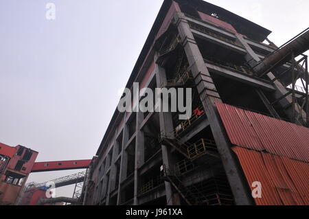 Beijing, Beijing, Chine. 5 juin, 2017. Beijing, Chine-Mars 11 2014 : (usage éditorial uniquement. Chine OUT) .Ruines de l'ancienne usine de Shougang Group à Beijing, le 11 mars 2017. Shougang Group, un des plus grands fabricants d'acier de la Chine, prévoit de démolir les vieilles usines et le transformer en un site commercial et d'achats. Crédit : SIPA Asie/ZUMA/Alamy Fil Live News Banque D'Images