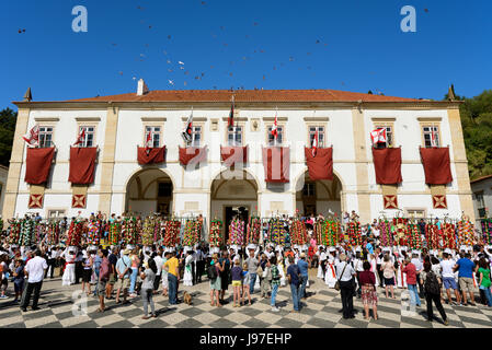 La Festa Dos Tabuleiros (Festival des bacs) à Tomar. Portugal Banque D'Images