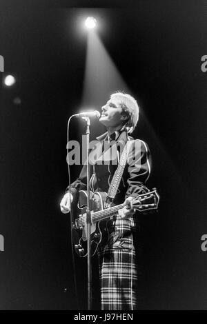 Steve Harley et Cockney Rebel à l'Hammersmith Odeon en 1976. Banque D'Images