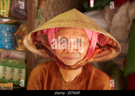 Femme au marché Duoc, Province de Long An, Delta du Mekong, Vietnam Banque D'Images