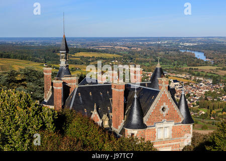 La France, Cher , Sancerre, panorama depuis le sommet de la tour des fiefs, Sancerre, château de Saint-Satur et la Loire Banque D'Images