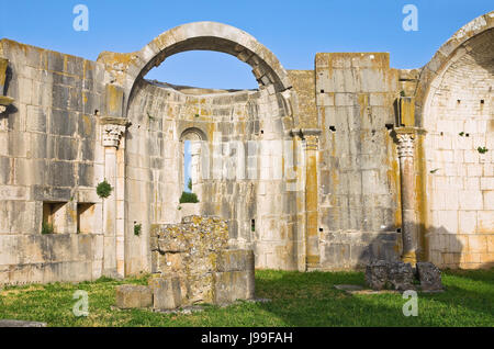 Église de SS. Trinity. Venosa. La Basilicate. L'Italie. Banque D'Images