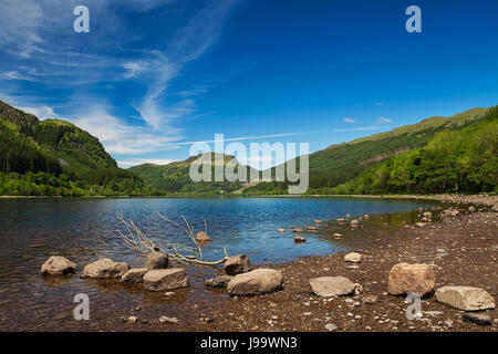 Vue sur le Loch Lubnaig et Ben Ledi près de Callandar dans le Perthshire, Écosse paysage typique scotish en été. L'Écosse. UK Banque D'Images