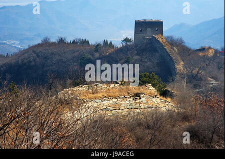 Beijing, Beijing, Chine. 1er juin 2017. Beijing, Chine-Mai 31 2017 : (usage éditorial uniquement. Chine).Les ruines de la Grande Muraille à la montagne Chateau Changyu Resort à Beijing. Crédit : SIPA Asie/ZUMA/Alamy Fil Live News Banque D'Images