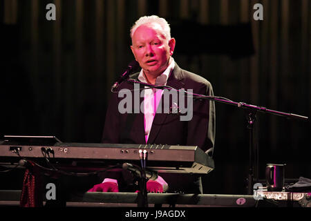 Fort Lauderdale, FL, USA. 31 mai, 2017. Joe Jackson en prestation au Parker Playhouse le 31 mai 2017 à Fort Lauderdale en Floride. Credit : Mpi04/media/Alamy Punch Live News Banque D'Images