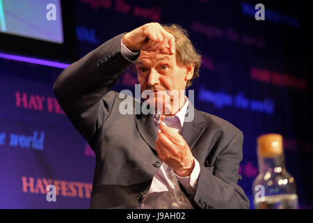 Hay Festival 2017 - Hay-on-Wye, au Pays de Galles, Royaume-Uni - juin 2017 - Roger Penrose l'un des plus grands physiciens théoriques sur la scène du hay festival de parler de son nouveau livre, la foi et la fantaisie de la nouvelle physique de l'univers - Steven mai / alamy live news Banque D'Images