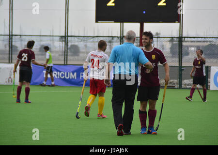 Gibraltar. 1er juin 2017. Des grammairiens (Gibraltar) 2-2 HAHK Mladost (Croatie) 2017 Eurohockey Club Challenge II, tournoi de hockey sur gazon de Bayside, Victoria Stadium, Gibraltar. Crédit : Stephen Ignacio/Alamy Live News Banque D'Images