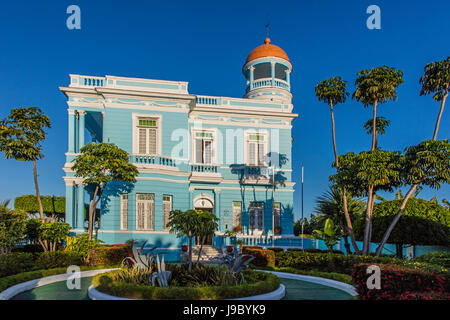 HOSTAL PALACIO AZUL est situé dans le quartier de Punta Gorda fantaisie- Cienfuegos, Cuba Banque D'Images