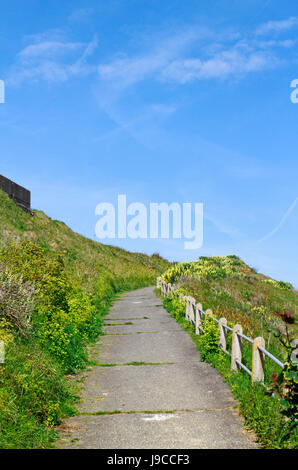 Chemin d'accès à la plage à l'ouest cliffs à mundesley-sur-Mer, Norfolk, Angleterre, Royaume-Uni. Banque D'Images