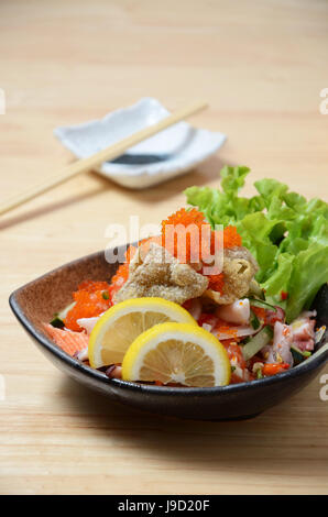 Le riz gluant à la mangue smoothie à la mangue sur table. Banque D'Images