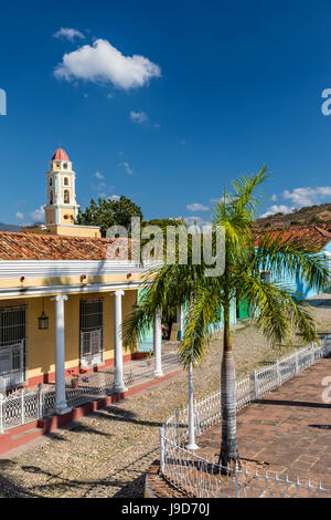 Le Convento de San Francisco et Plaza Mayor, Trinidad, Site du patrimoine mondial de l'UNESCO, Cuba, Antilles, Caraïbes Banque D'Images