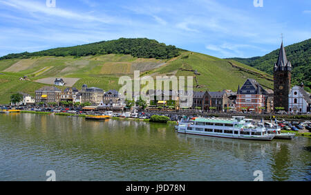 Bernkastel-Kues, vallée de la Moselle, Rhénanie-Palatinat, Allemagne, Europe Banque D'Images