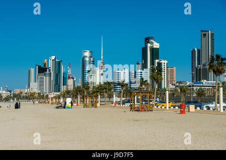 Plage de Shuwaikh et les toits de la ville de Koweït, Koweït, Moyen-Orient Banque D'Images