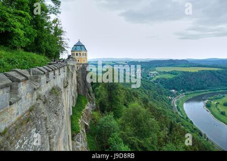 La forteresse de Koenigstein, la Suisse Saxonne, Saxe, Allemagne, Europe Banque D'Images