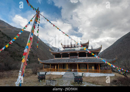 Middle Temple, Huanglong Huanglong, province du Sichuan, Chine, Asie Banque D'Images