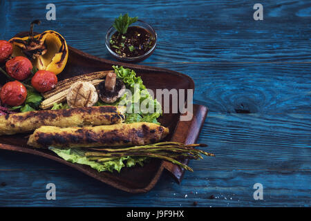 Pommes de terre grillées kebab Banque D'Images