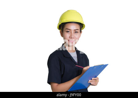 Les femmes asiatiques sont les ingénieurs et techniciens de contrôle de la liste au tableau isolé sur fond blanc Banque D'Images