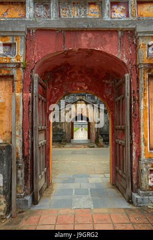 Les passerelles, Dien Tho palace historique, Hue Citadel (cité impériale), la teinte, la côte centrale du nord du Vietnam, Banque D'Images