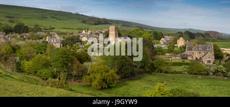 Royaume-uni l'Angleterre, dans le Dorset, Abbotsbury, village et paroisse de St Nicholas church, vue panoramique de Chapel Hill Banque D'Images