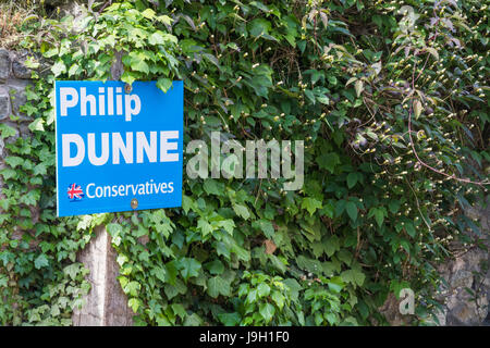 Much Wenlock, UK. 1er juin 2017. Les résidents locaux de montrer leur soutien à Philip Dunne. Much Wenlock a un grand parti conservateur à la suite. Crédit : Simon Kohli/Alamy Live News Banque D'Images