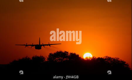Makhado. 1er juin 2017. Photo prise le 1 juin 2017 montre un C130 Hercules de la South African Air Force (SAAF) au cours de la capacité de l'Air 2017 Démonstration à Roodewal secteur de bombardement de l'armée de l'air dans la province de Limpopo, Afrique du Sud. La capacité aérienne de la SAAF manifestation a eu lieu le jeudi. La SAAF ont été démontré en collaboration avec l'armée sud-africaine, South African Service de santé des armées et de la Brigade des forces spéciales. Credit : Zhai Jianlan/Xinhua/Alamy Live News Banque D'Images