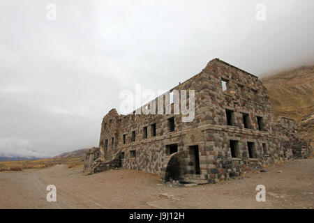 Hot Springs Hotel Sosneado abandonnés qui a soi-disant été un nazi hideout, Mendoza, Argentine Banque D'Images