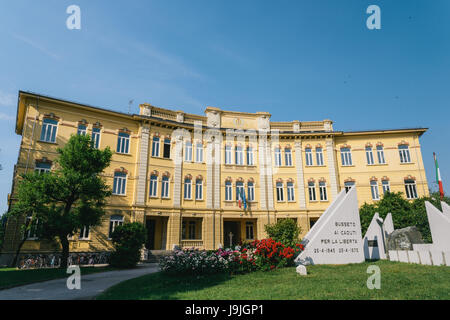 Antonio Barezzi était encore de Verdi et le patron d'un bâtiment est nommé en son honneur à Busseto près de Parme, Italie Banque D'Images