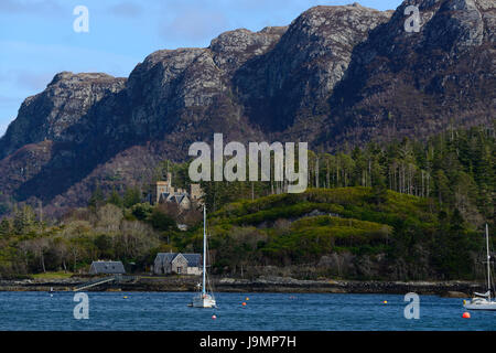 Vue sur le Loch Carron de Plockton village, région des Highlands, Ecosse Banque D'Images