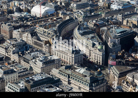 Regents Street dans le West End de Londres. Les façades classé dans la catégorie 2 par l'architecte John Nash Banque D'Images