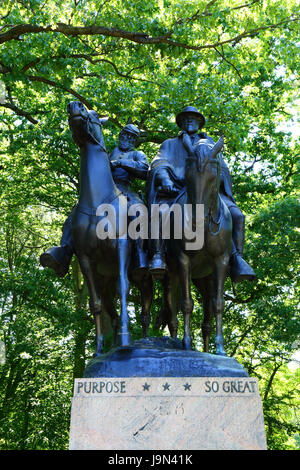 Lee et Jackson monument à l'armée confédérée Robert E Lee et dirigeants Thomas J ('Stonewall') Jackson, Wyman Park Dell. Baltimore, Maryland, USA Banque D'Images