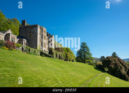 Plas Tan y Bwlch centre d'étude et jardins près de Snowdonia, Maentwrog dans le Nord du Pays de Galles, Royaume-Uni. Banque D'Images