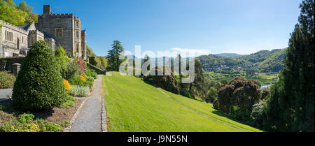 Plas Tan y Bwlch centre d'étude et jardins près de Snowdonia, Maentwrog dans le Nord du Pays de Galles, Royaume-Uni. Banque D'Images